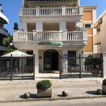 Apartments Grifone Lux Herceg Novi Exterior photo