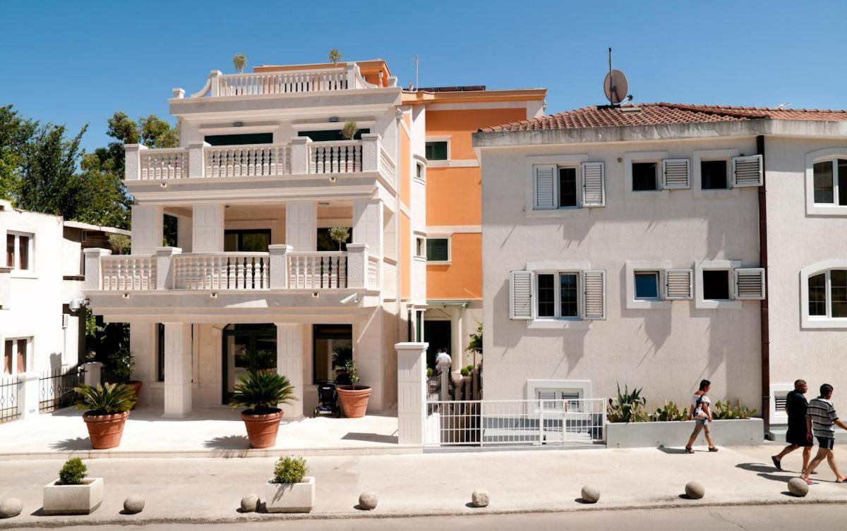 Apartments Grifone Lux Herceg Novi Exterior photo