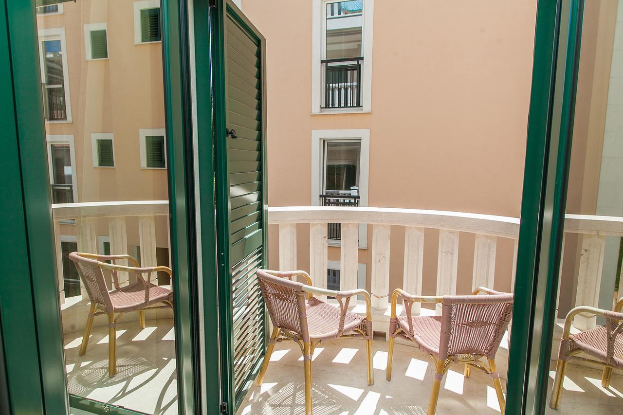 Apartments Grifone Lux Herceg Novi Exterior photo